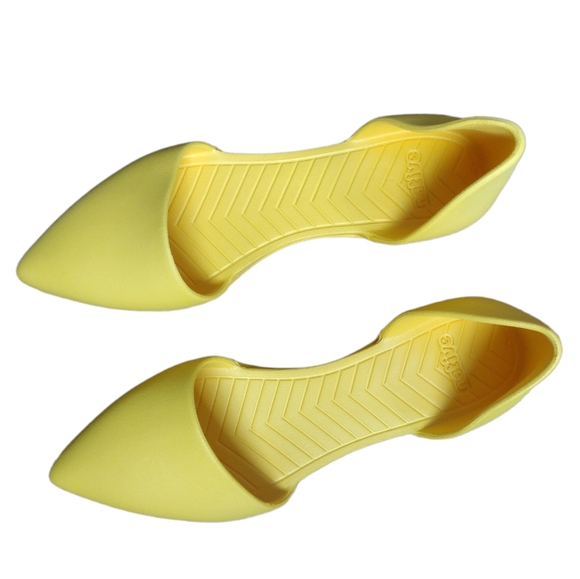 Native Audrey Groovy Yellow Flat - Picture 9 of 9
